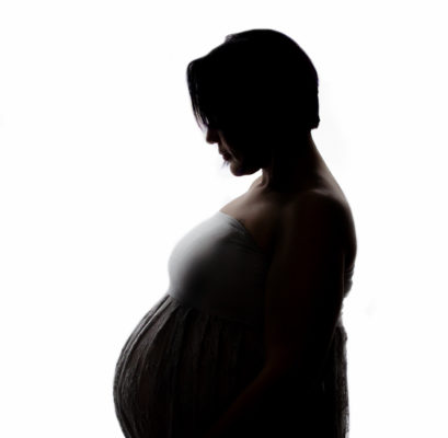 cold spring maternity photographer